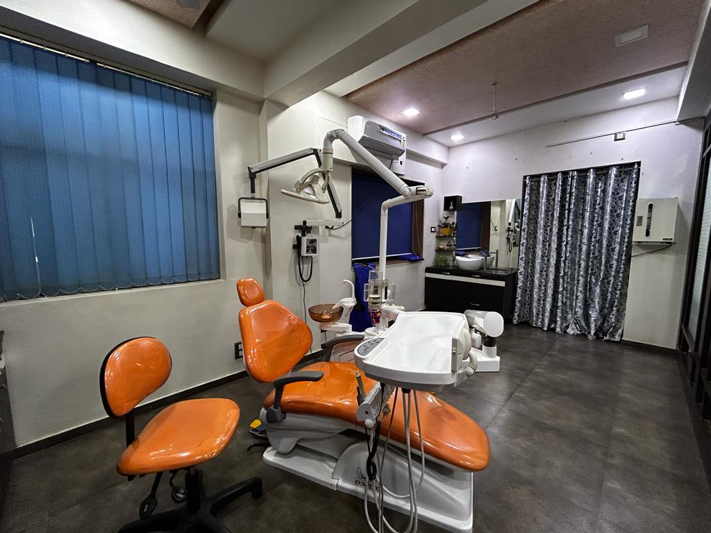 Dr. Divya's Dental Care, Akota - Vadodara | Dentist